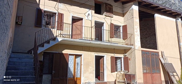 MAISON À RÉNOVER – EXCELLENTE SITUATION  65000.00€