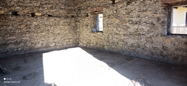 MAISON À RÉNOVER – EXCELLENTE SITUATION  65000.00€