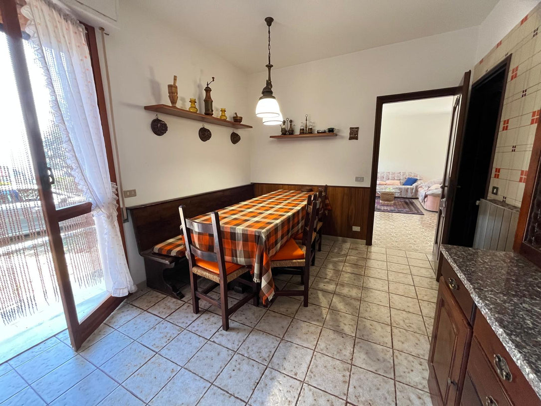 Villa Indépendante avec Vue sur la Mer – 450.000 € situer  sur les hauteurs de Vintimille a 20mn de menton et 35mn de Monaco