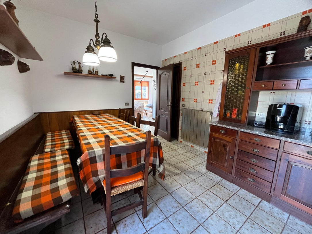 Villa Indépendante avec Vue sur la Mer – 450.000 € situer  sur les hauteurs de Vintimille a 20mn de menton et 35mn de Monaco