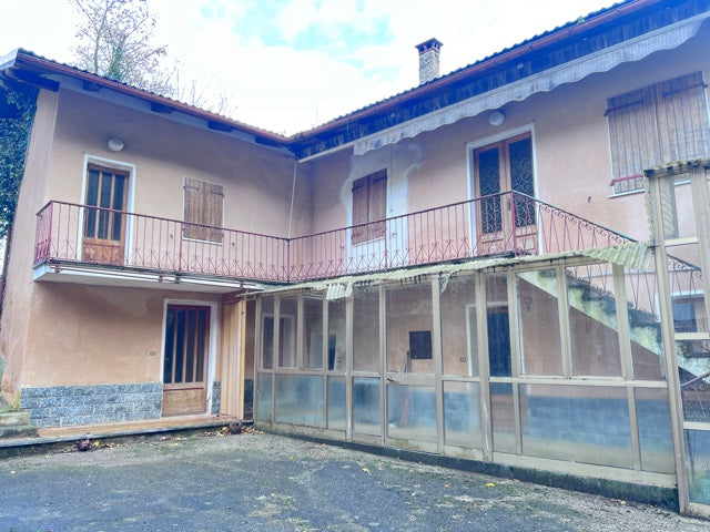 CASA ELISA – MAISON INDIVIDUELLE AVEC JARDIN À RÉNOVER: 80 000.00€