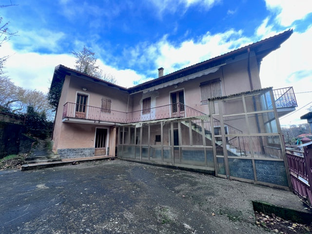 CASA ELISA – MAISON INDIVIDUELLE AVEC JARDIN À RÉNOVER: 80 000.00€