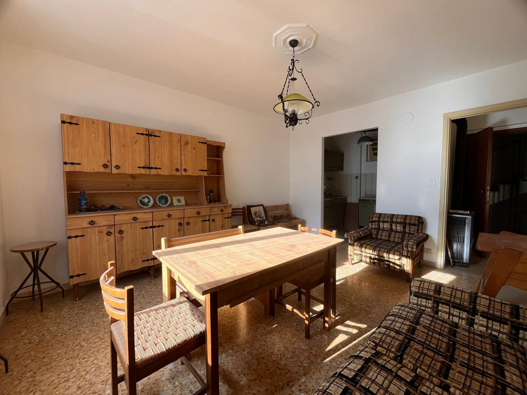 Appartement Deux Pièces avec Cave – 28.000 €