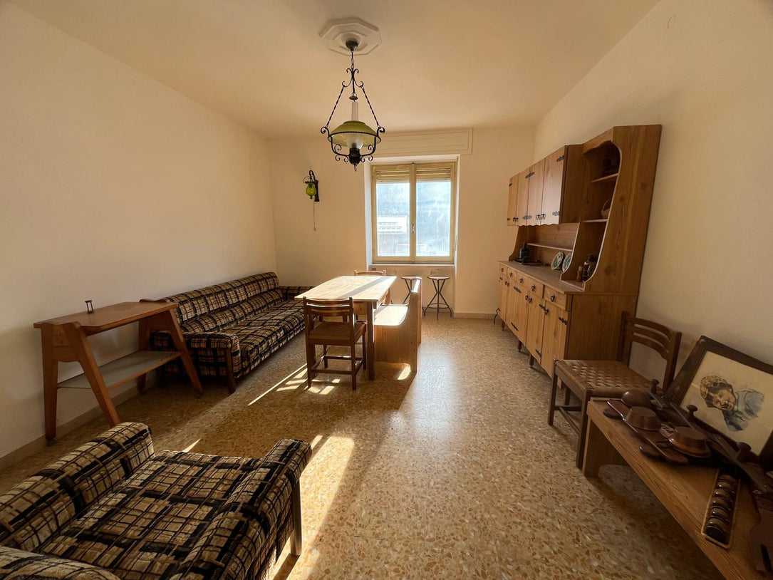 Appartement Deux Pièces avec Cave – 28.000 €