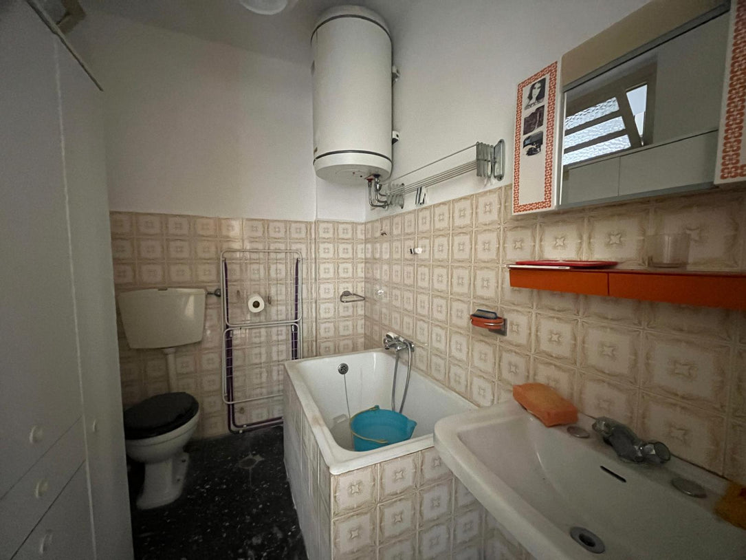 Appartement Deux Pièces avec Cave – 28.000 €