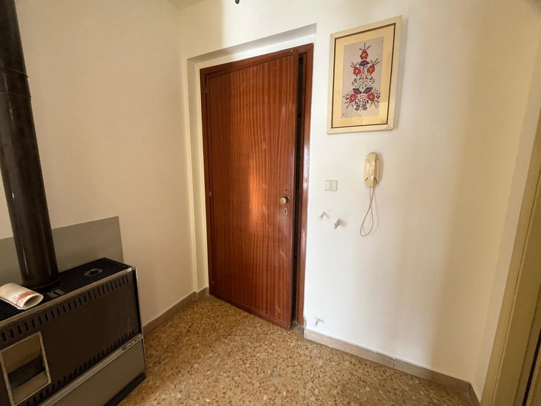 Appartement Deux Pièces avec Cave – 28.000 €