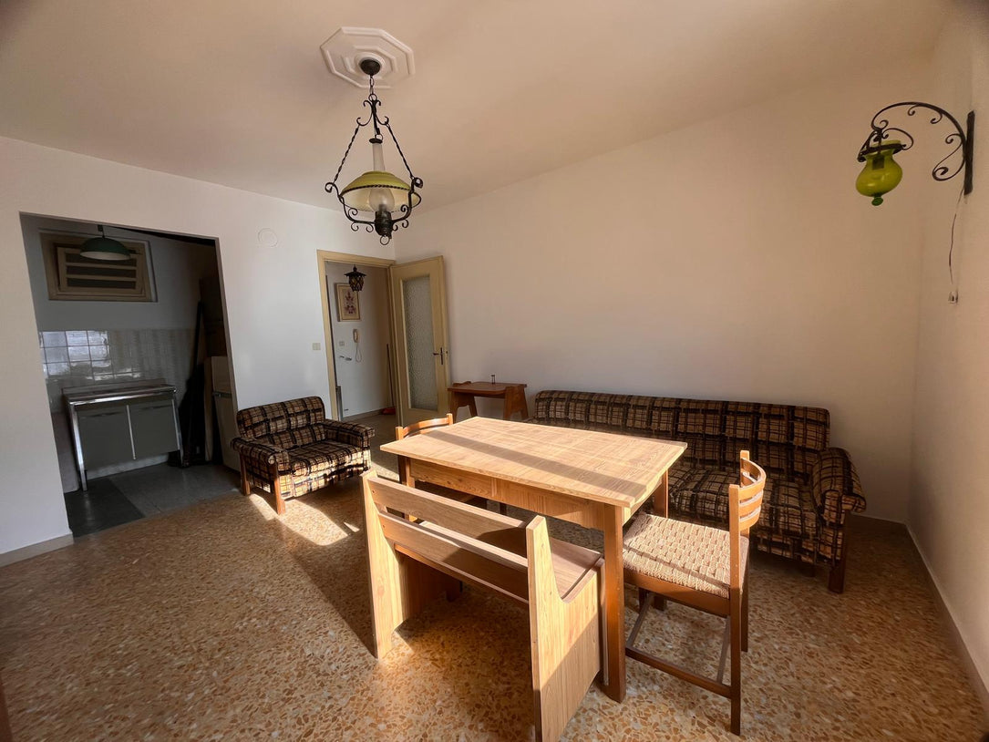 Appartement Deux Pièces avec Cave – 28.000 €