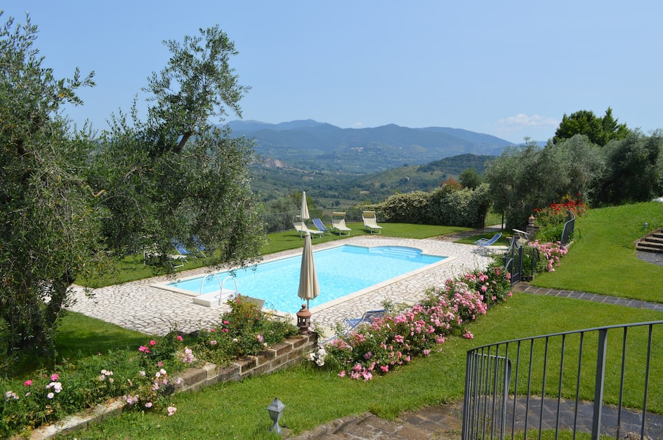 Villa Indépendante avec Jardin - Proche Poggio